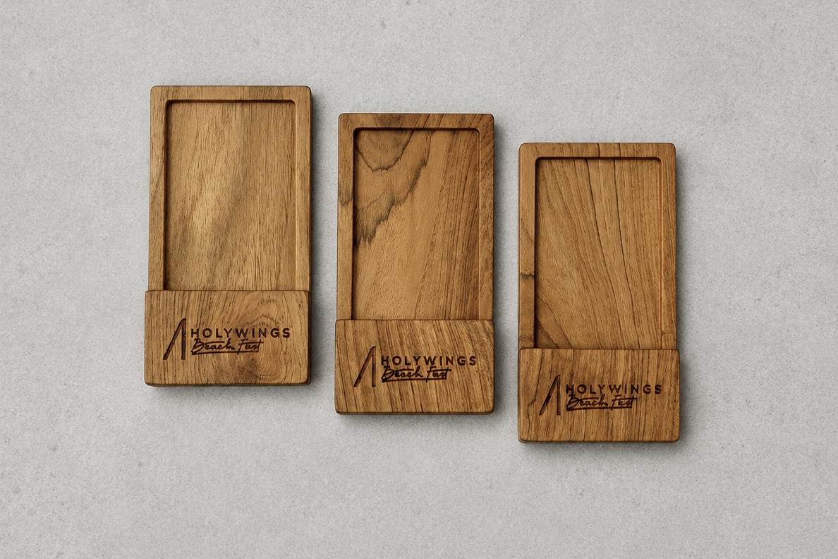 Wooden bill presenter sleeve