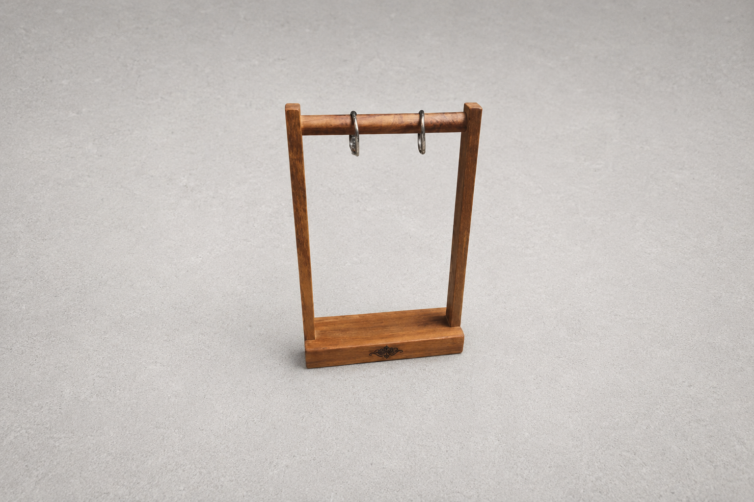 Wooden table tent with hanger
