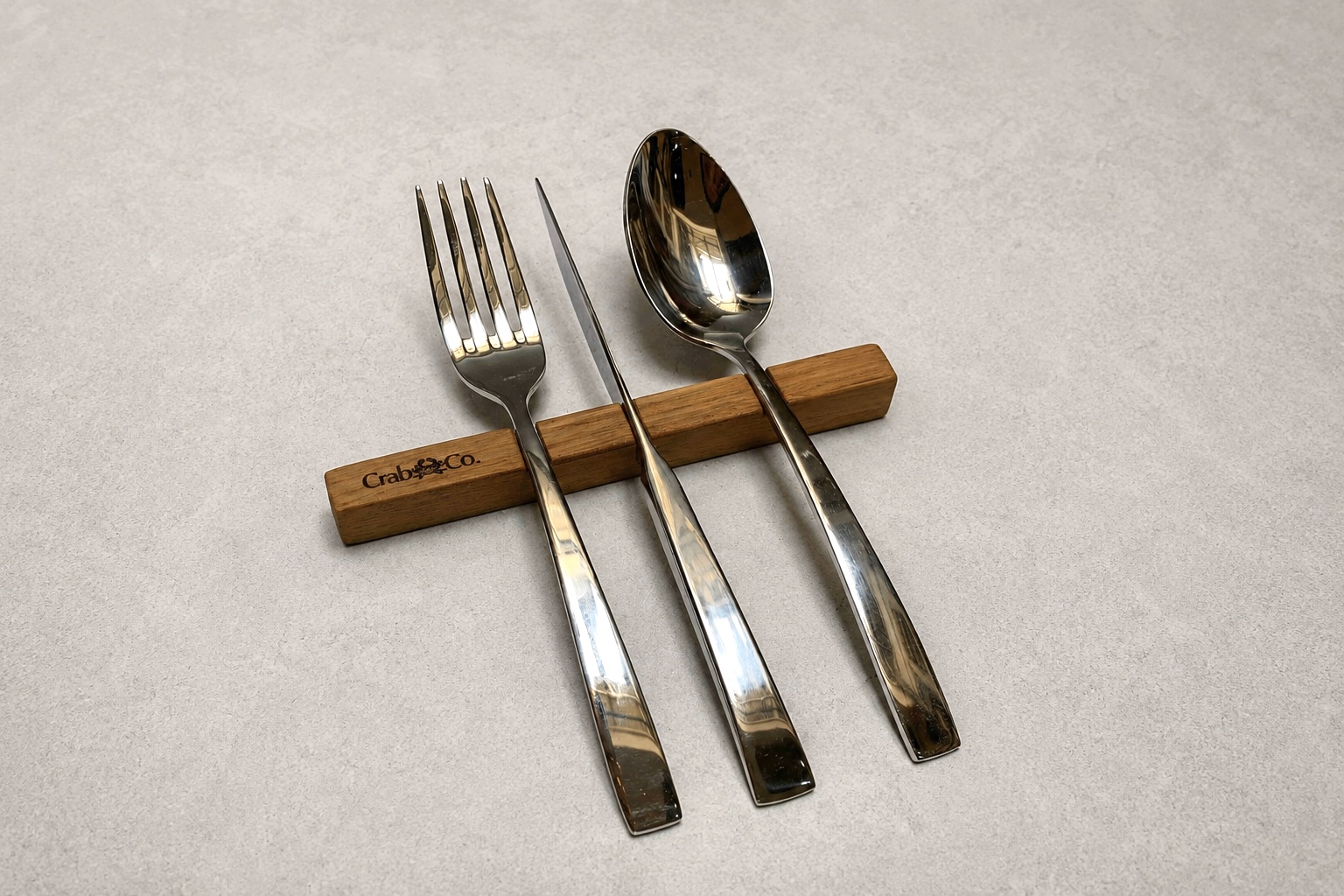 Wooden utensil rest