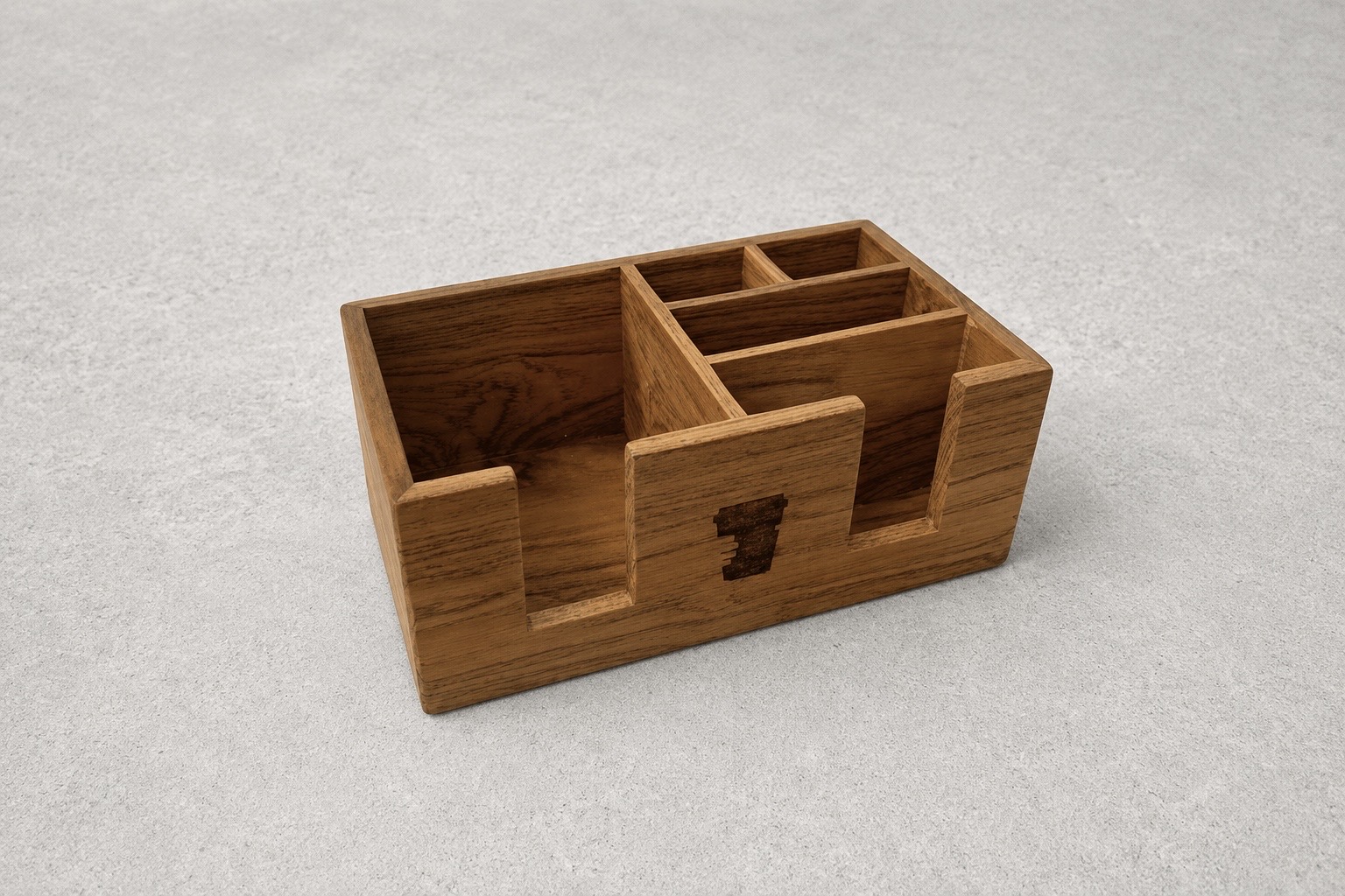 Wooden amenity caddy